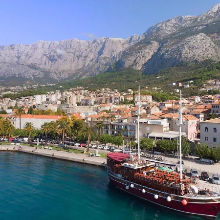 Luce I Jure Apartamento Makarska