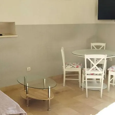 Luce I Jure Apartamento Makarska